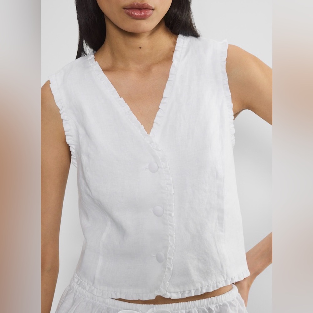 Aritzia Wilfred White Citrus Linen Blouse. Linen vest with ruffle trim. Size: L